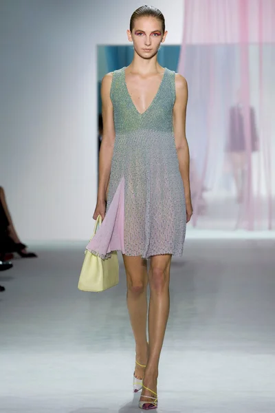 Look 38